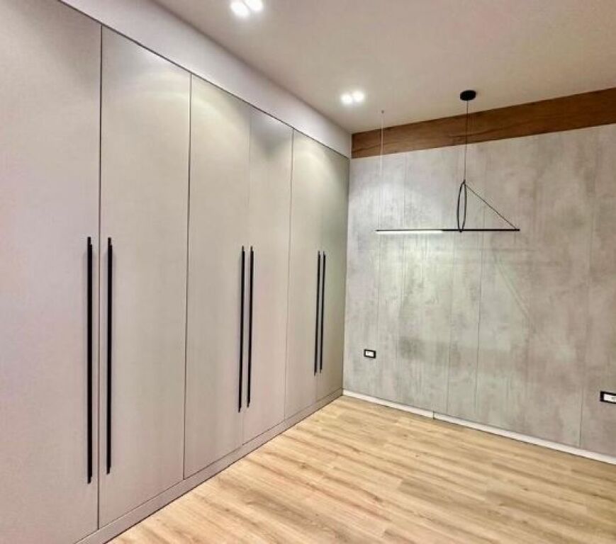 Shitet apartament 2+1+2 – rezidencë moderne në Rrugën e Kavajës