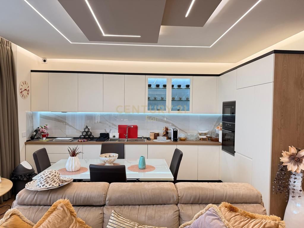 Shitet Apartament 2+2 tek Vila e Zogut, Durrës !