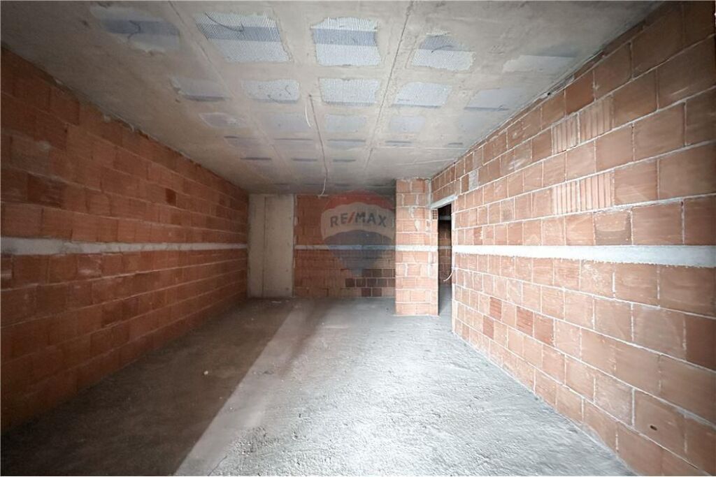 Apartament - Për Shitje - Institut, Kamëz