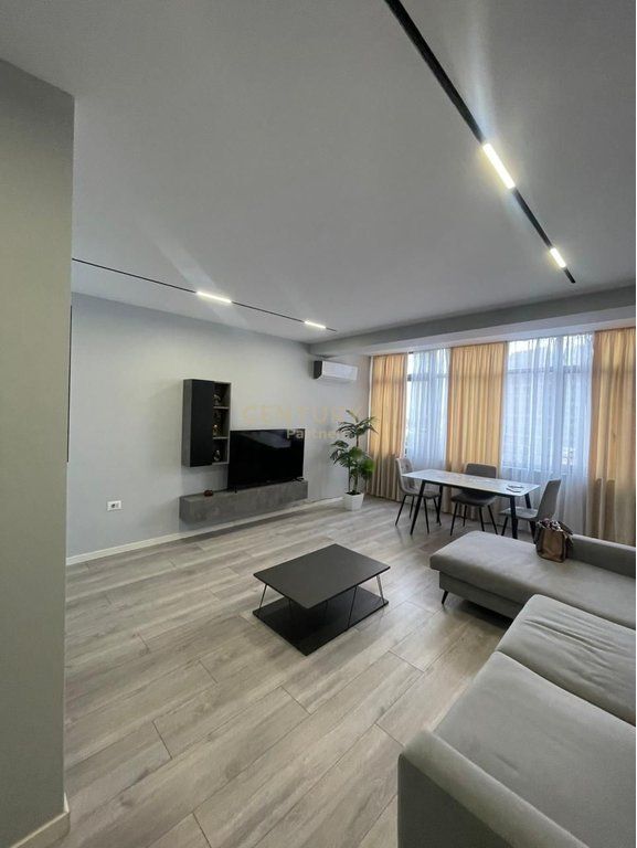 AFFITTASI APPARTAMENTO 2+1 21 DICEMBRE TIRANA