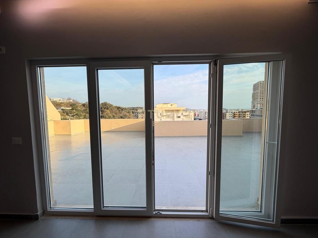 FOR SALE STUDIO 3+1+2 WITH VERANDA AND SEA VIEW AT KAVAJA ROCK!