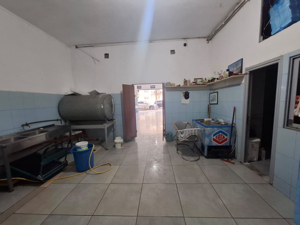 🏢 Ambient Biznesi në Shitje – Vlorë, pranë Shtëpisë së Oficerave