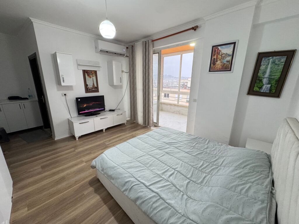 MONOLOCALE IN AFFITTO A ASTIR !!