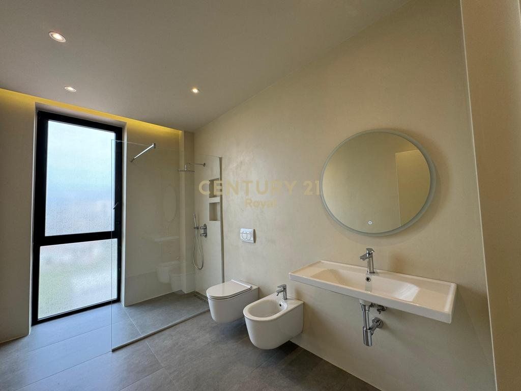 VILLA IN AFFITTO VICINO A ROLLING HILLS