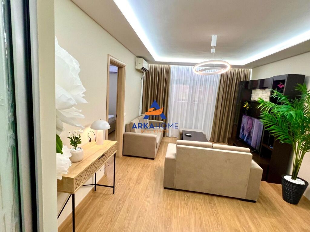 JEPET ME QERA APARTAMENT 1+1 "TEK BRYLI" 55.000 LEKE