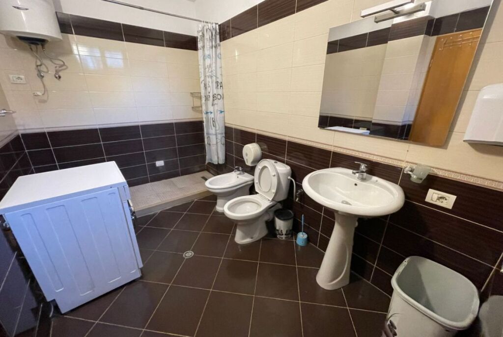 Vile me qera 2+1 Tek Pazari i Ri (ID BV22441) Tirane