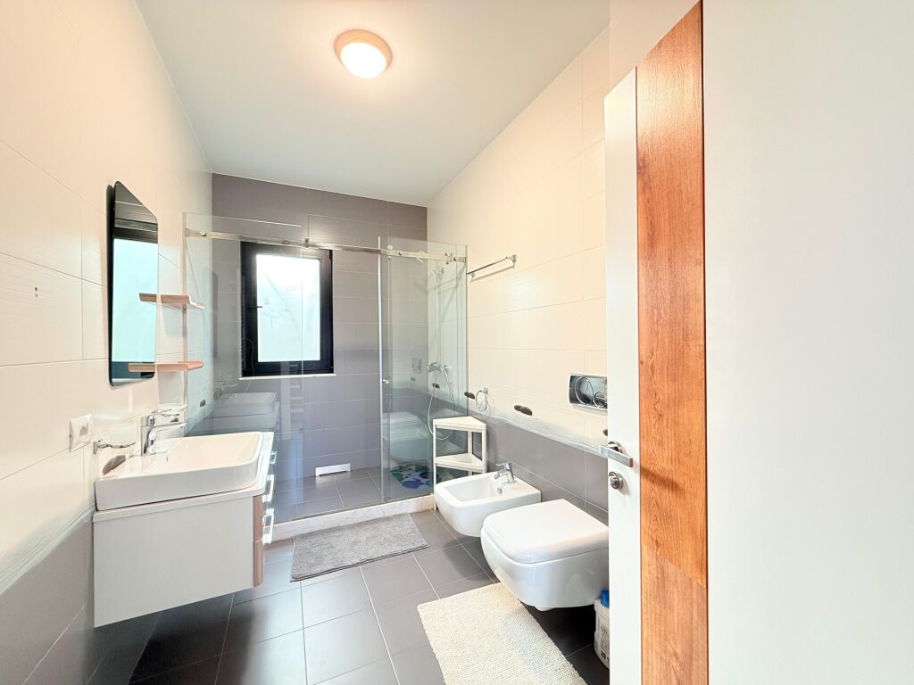 Jepet me qira vilë luksoze