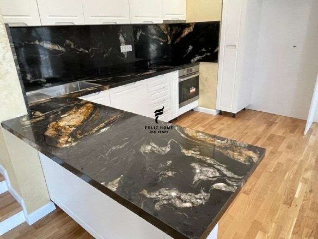 FOR SALE 2-STOREY VILLA 400 M2 LALEZ BAY 450,000 EURO FH-65395