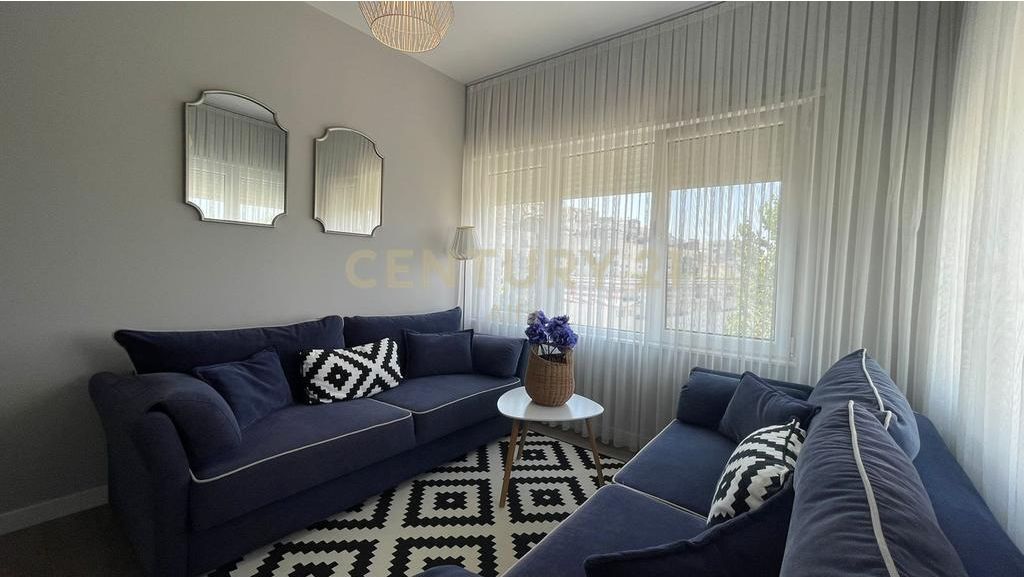 Qira Vilë Premium me Pishinë – Rezidenca Kodra e Diellit 2, Tiranë