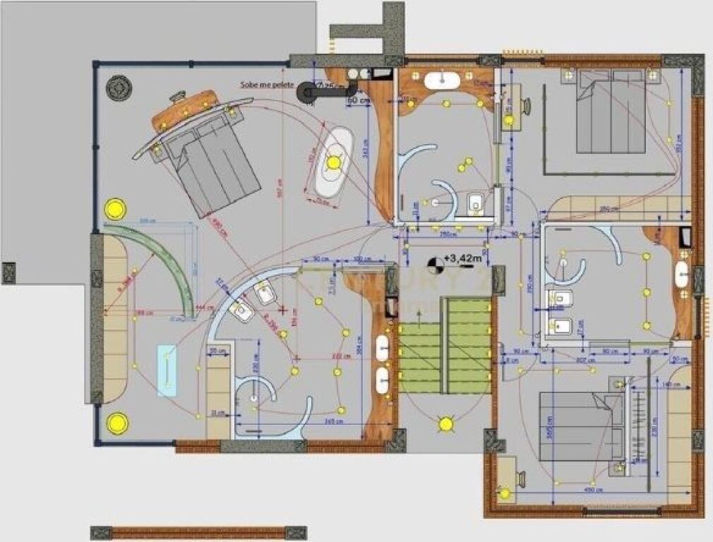 Vilë moderne me pishinë për shitje – privatësi dhe jetesë elitare