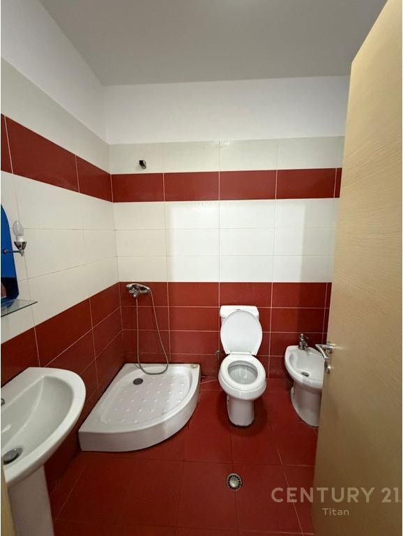 Apartament 2+1 per qira ne Yzberish