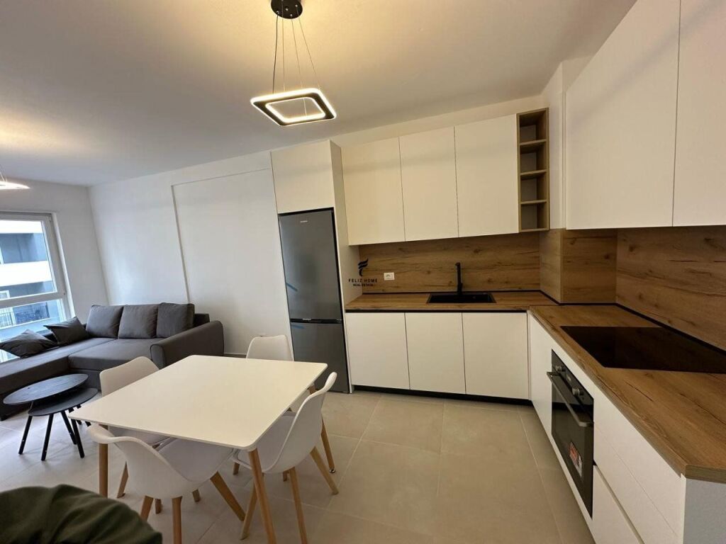 APARTAMENT ME QERA 2+1 UNIVERS CITY 500 EURO FH-65470