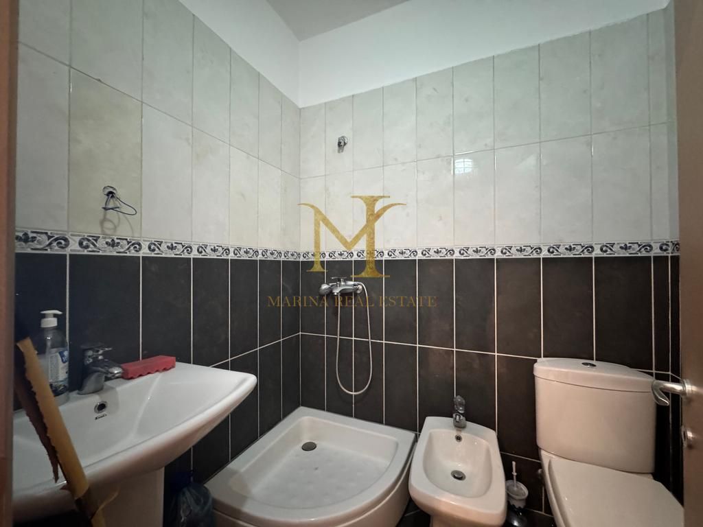 Vendesi in vendita 2+1+2 a Durazzo, zona Plazh