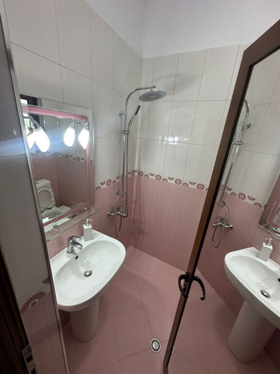 Jepet me qira apartament 1+1