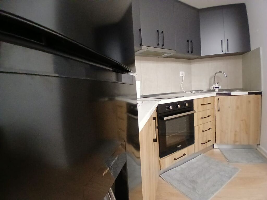 Jepet me qera apartment 1+1 ne zonen e ish-Bllokut prane shkolles "Edit Durham"