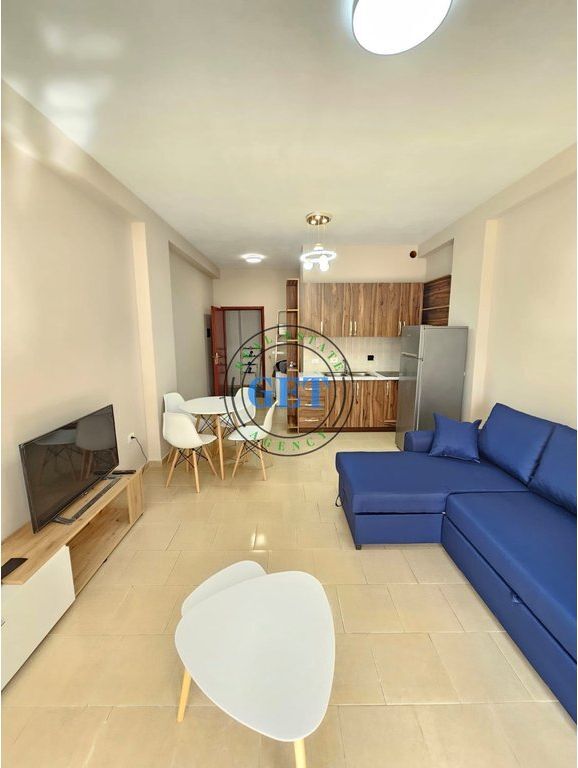 Shitet Garsoniere, pranë Hotel Adriatik, Plazh, Durrës