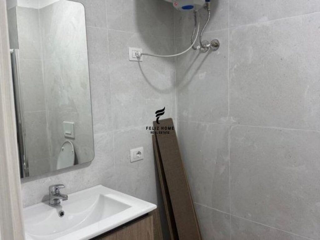 APARTAMENT ME QERA 1+1 LAPRAKE 600 EURO FH-65361