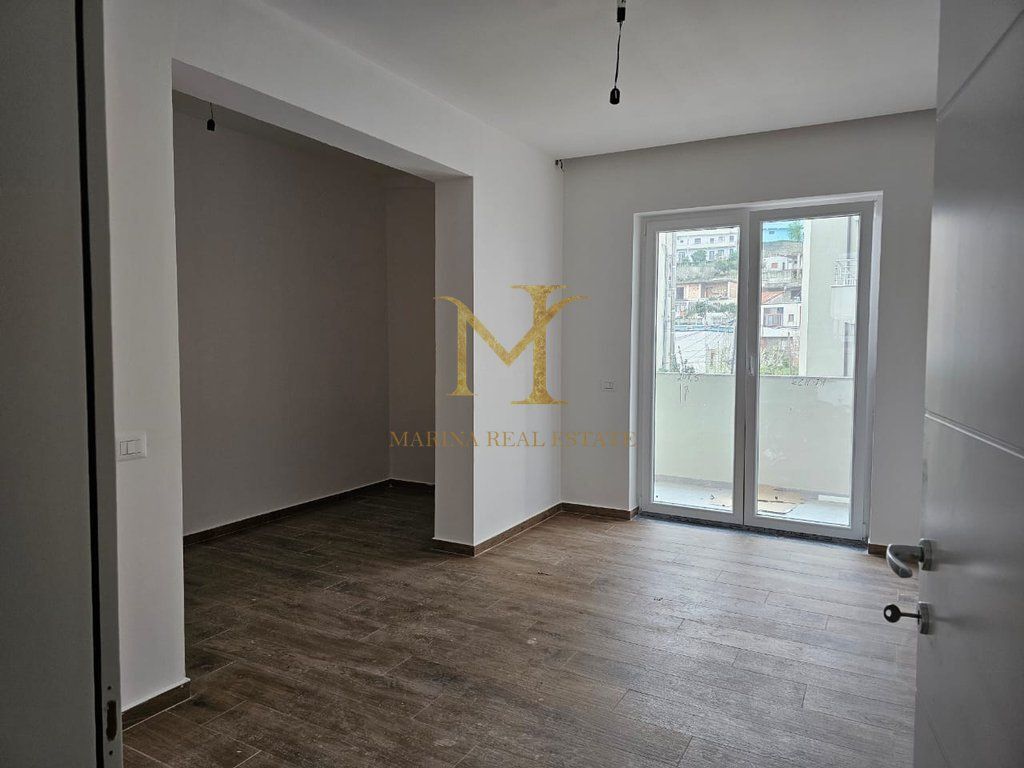 SHITET APARTAMENT 1+1+ OBORR TE SPITALI RAJONAL DURRES!