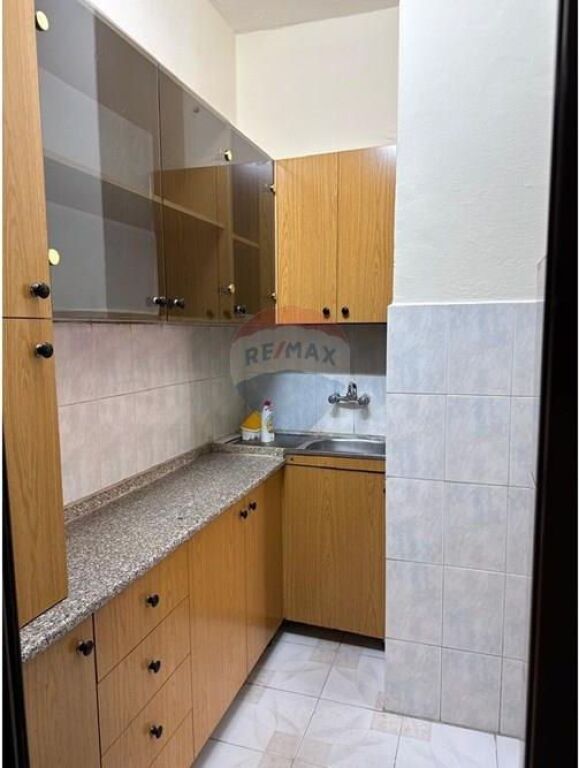 Apartament - Për Qira - Libri Universitar, Tiranë