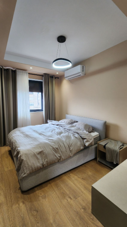🏡 Shitet Apartament 2+1+2 – Rruga e Durrësit   