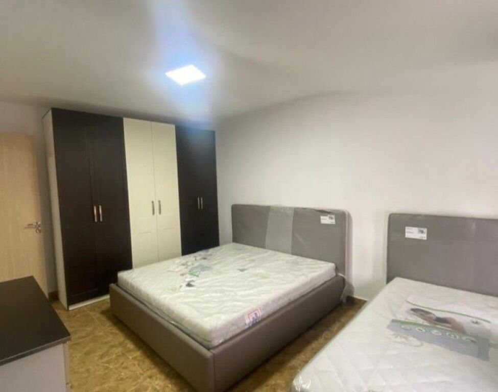 Tirane, shitet apartament 2+1+Ballkon Kati 4, 62 m² 160.000 € (Bulevardi Zogu I , Tirane)