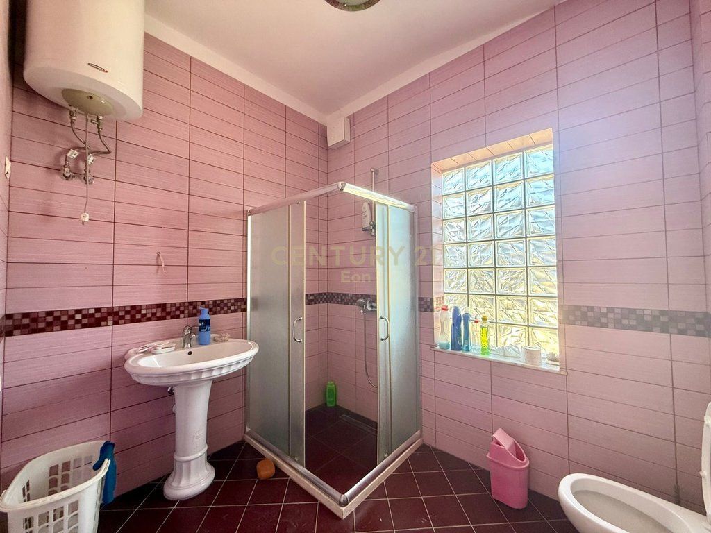 Shitet Papafingo me Pamje Deti, Golem - 160000€ !