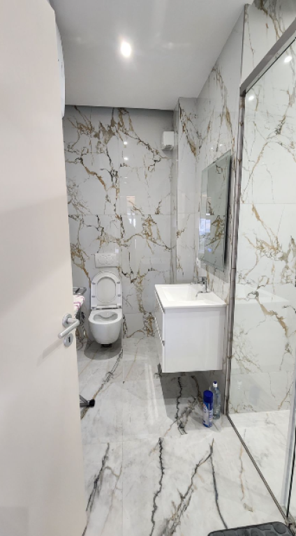 🏡 Shitet Apartament 2+1+2 – Rruga e Durrësit   