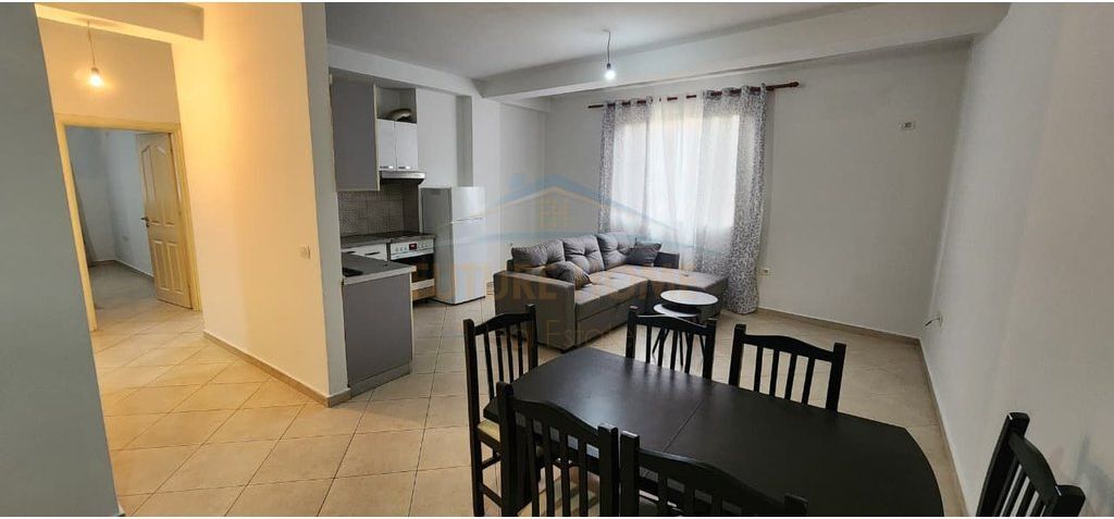 Affitto, Appartamento 2+1, Palazzi Cabej, Yzberisht