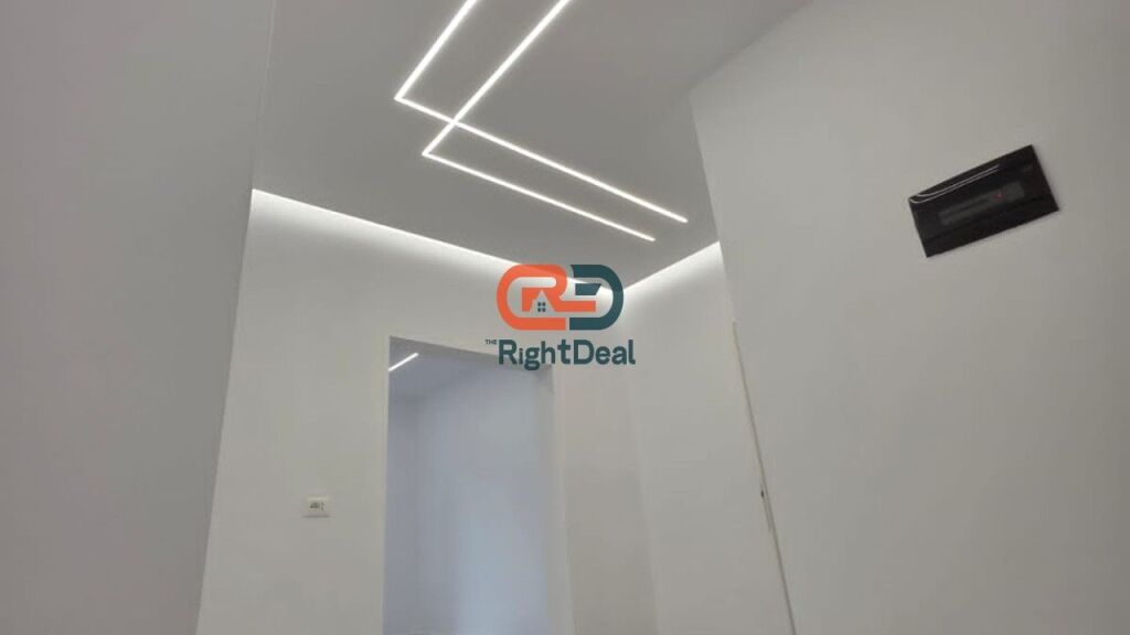 In Via Barrikadave, Locale Commerciale con Vista sulla Strada Principale in Affitto!!