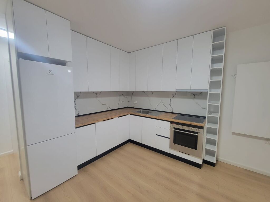Apartament 2+1+Parkim me qera Kombinat