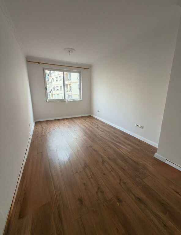 🏠 Shitet Apartament 2+1 në Astir (Kompleksi Fratari)