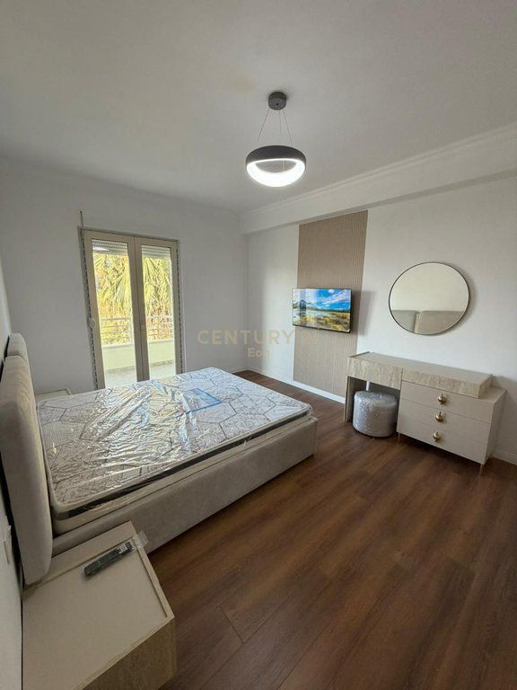 SHITET APARTAMENT 2+1 DHE VERANDE NE SHKEMBIN E KAVAJES, DURRES !