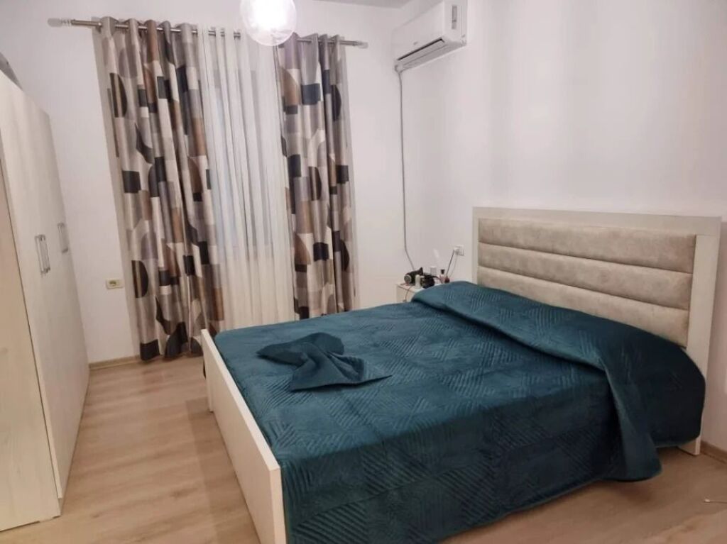 Qera | Apartament 2 + 1+2| Stacioni i Trenit (Kompleksi Usluga)| 700 €/muaj