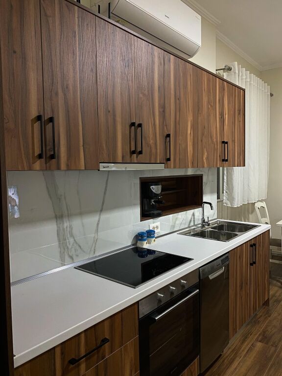 APARTAMENT 2+1 + PARKIM ME QERA TEK KOPSHTI ZOOLOGJIK