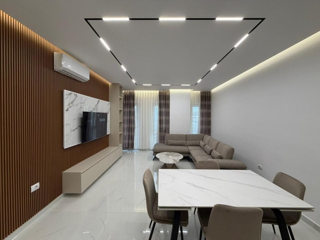 Apartament 1+1+Parking per qira tek Zogu i Zi.