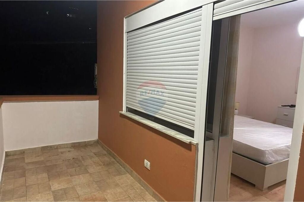 Apartament - Për Qira - Ish Fusha e Aviacionit, Tiranë