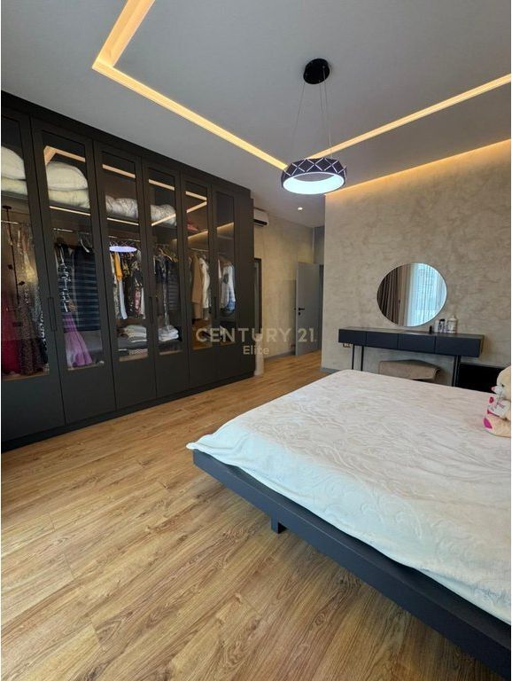 2-Storey Villa for Sale in Farkë, near the Lake – Elite Area