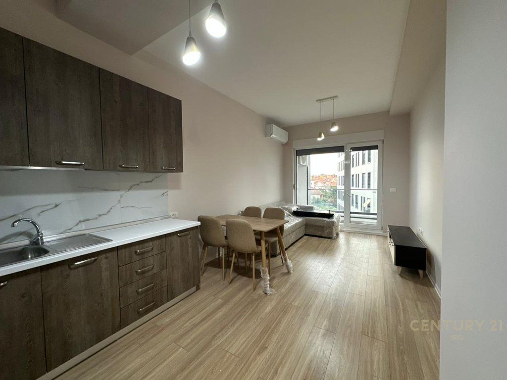 Apartament 1+1 tek Kompleksi Magnet !