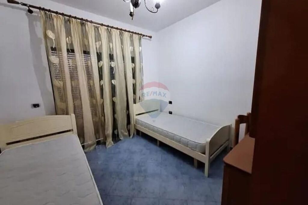 Apartament - Për Qira - Bulevardi i Ri, Tiranë