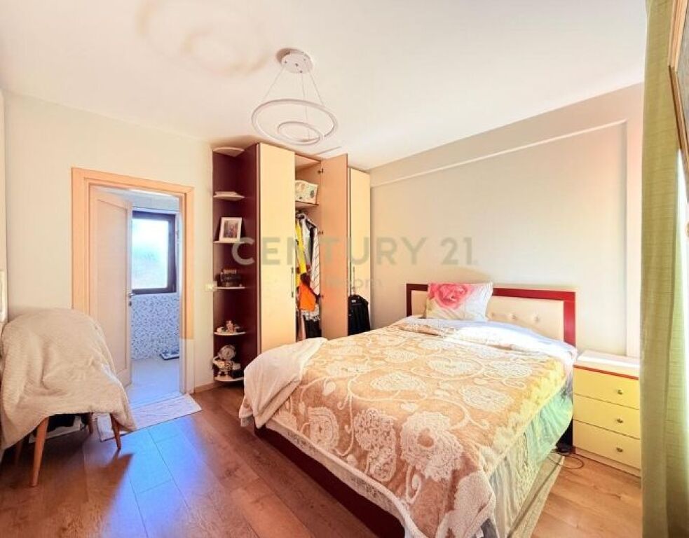 Penthouse 3+1+2 with veranda and 2 parking spaces – exclusive lifestyle