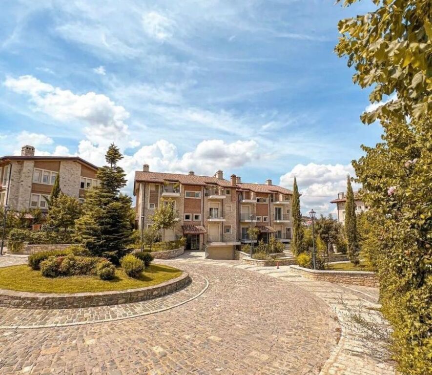 🏡 Luks dhe Qetësi te "Secret Garden Residence" – 2+1+2 në Shitje! ✨