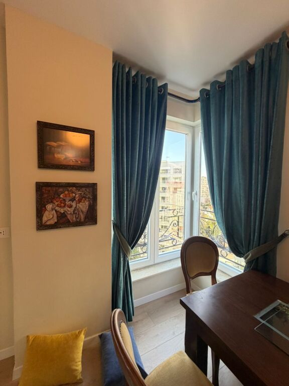 Apartament 1+1 per qera tek Rr.Elbasanit Jepet 1+1 per qera prane Lion Park.
