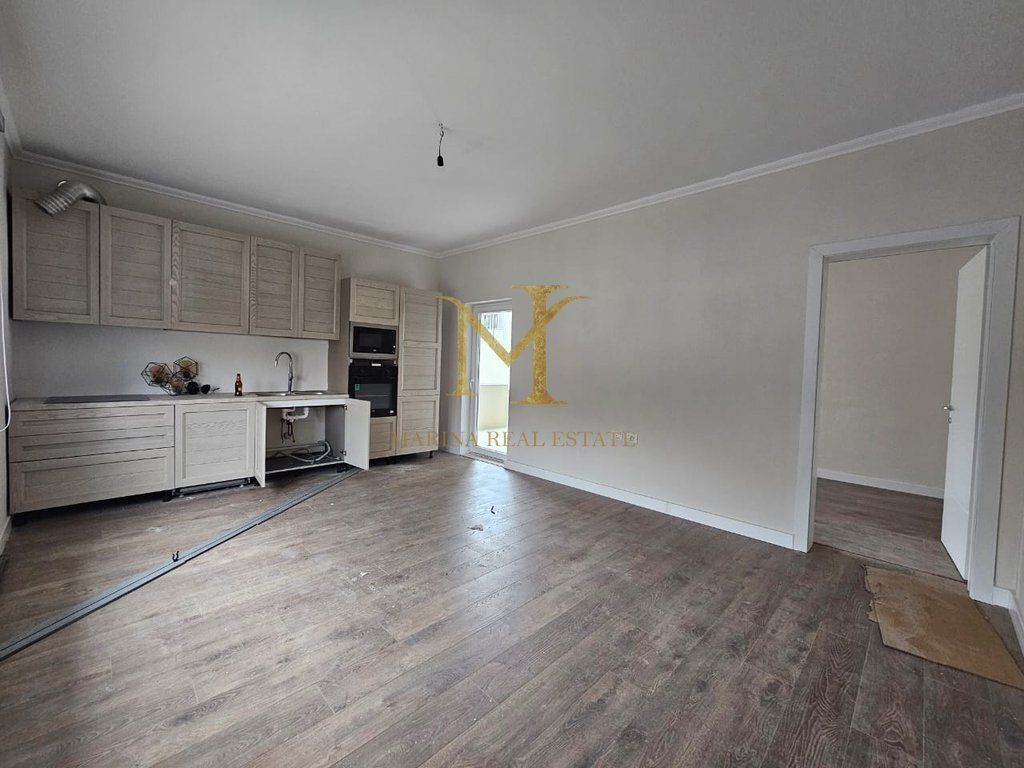 SHITET APARTAMENT 2+1 tTE SPITALI RAJONAL DURRES!!