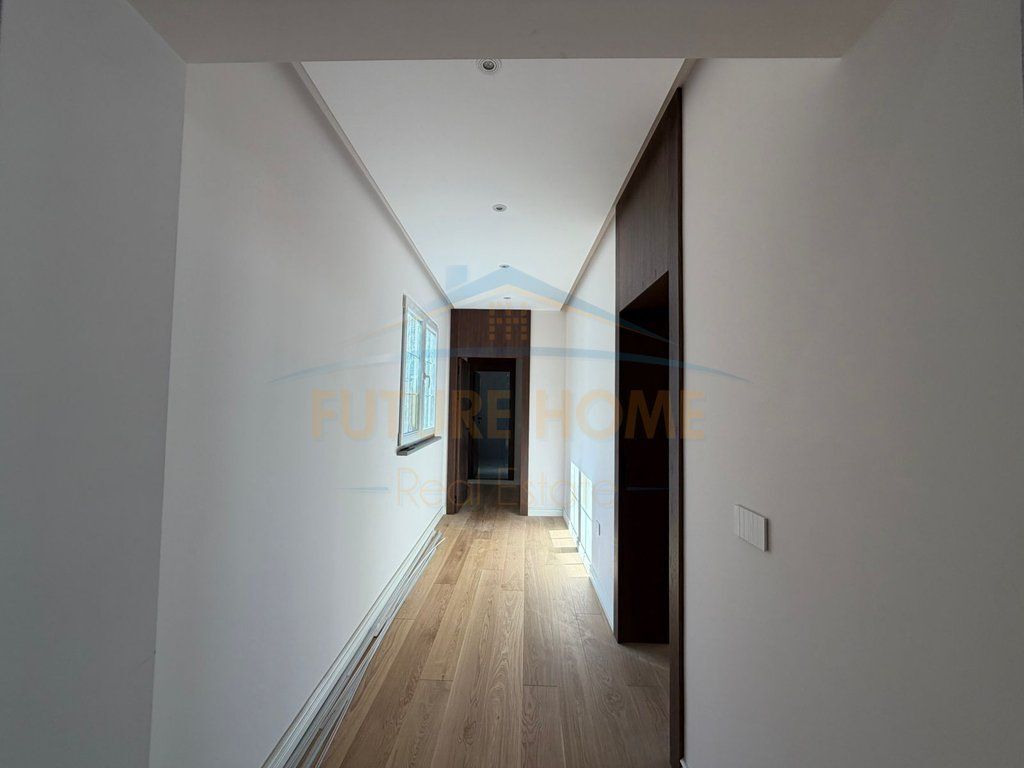 In vendita, Appartamento 2+1+2, Centro, Durazzo