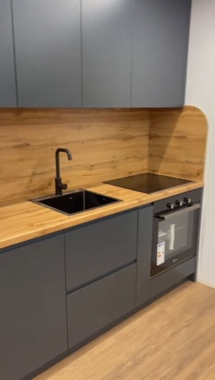 Jepet me Qera Apartament komod 1+1 tek Rruga Naim Frashëri tek Mozaiku tek Zogu i Zi vetëm 500 mijë lekë/muaj!,
