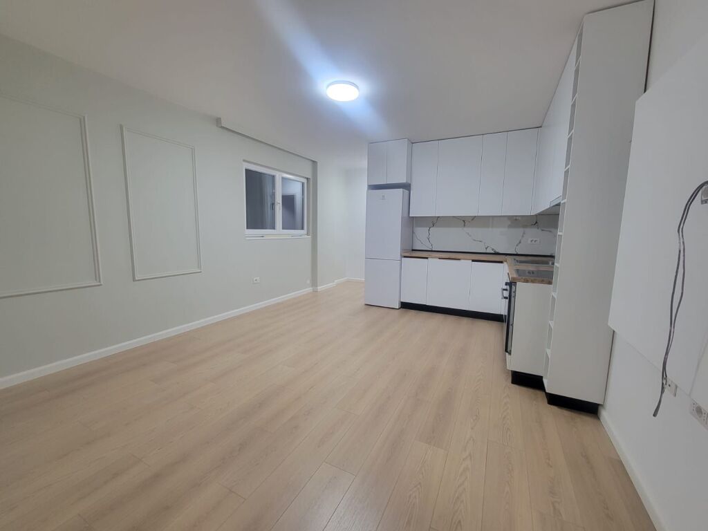 Apartament 2+1+Parkim me qera Kombinat