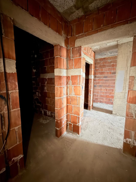 🏡 Shitet Apartament 2+1 – Ali Demi (tek Ish Burgu i Grave)