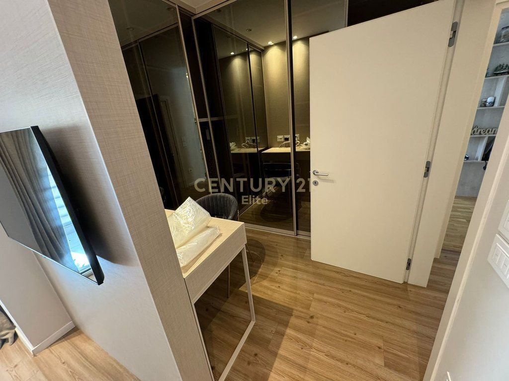 Jepet me qira apartament 2+1+2 tek selvia.