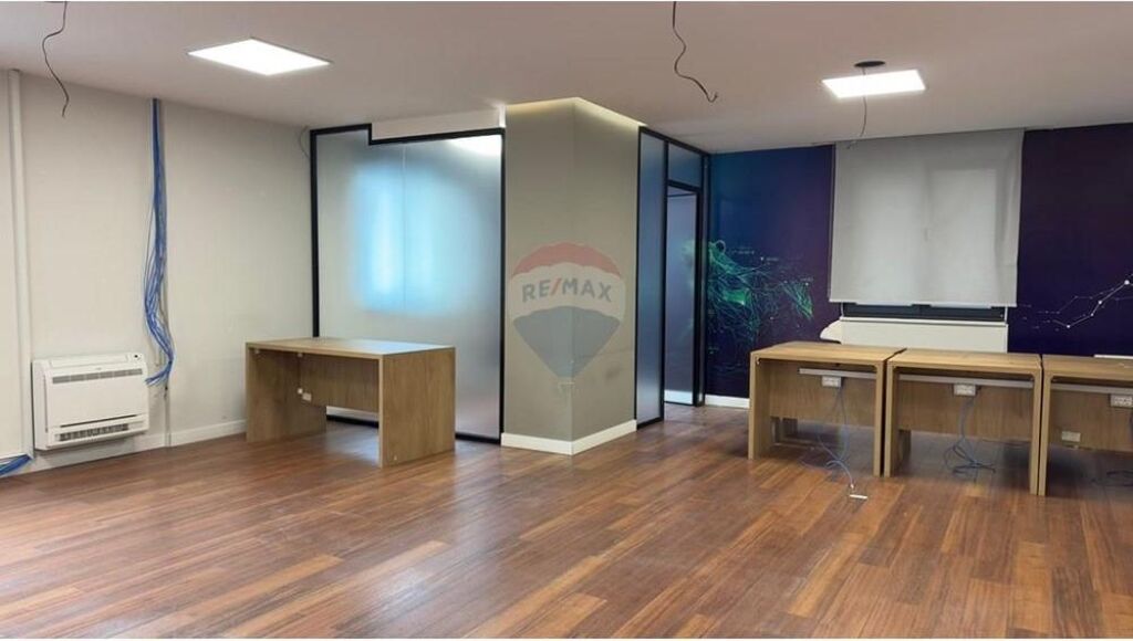 Zyrë - Për Qira - Shallvaret, Tiranë