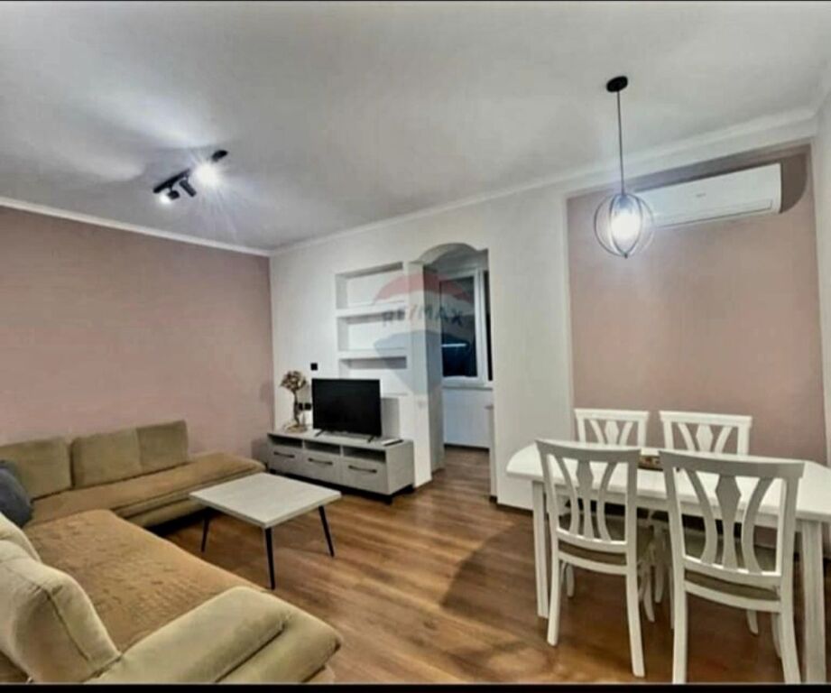 1+1 for rent at Zogu i Zi